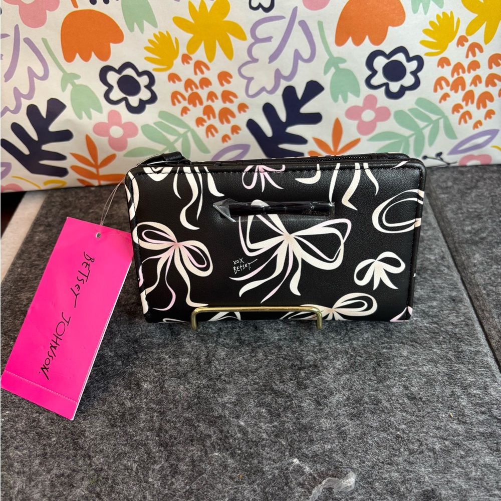 Betsey Johnson Wallet NWT - Picture 2 of 6
